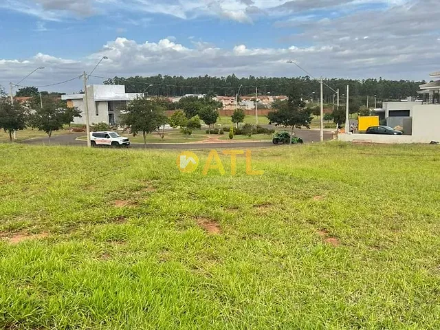 Terreno com 825m², à venda, no bairro Centro em Ourinhos
