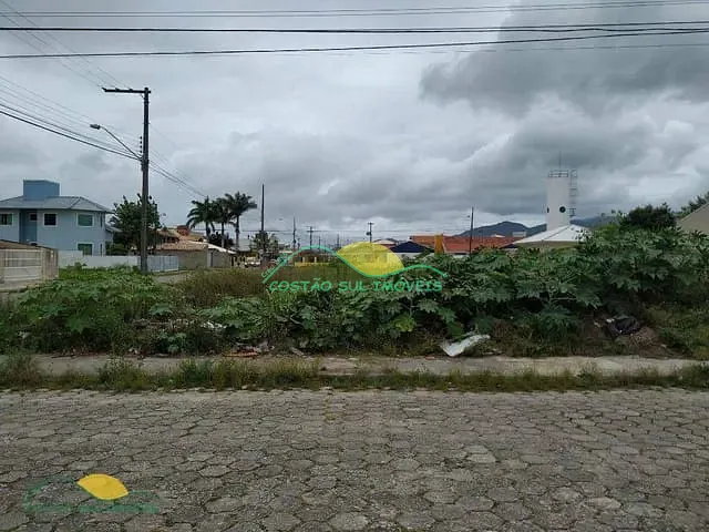 Terreno com 1440m², à venda, no bairro Carianos em Florianópolis