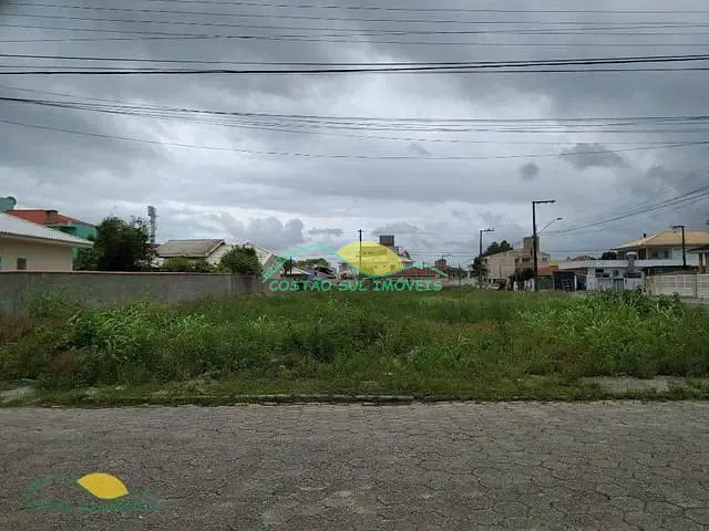Terreno com 1440m², à venda, no bairro Carianos em Florianópolis