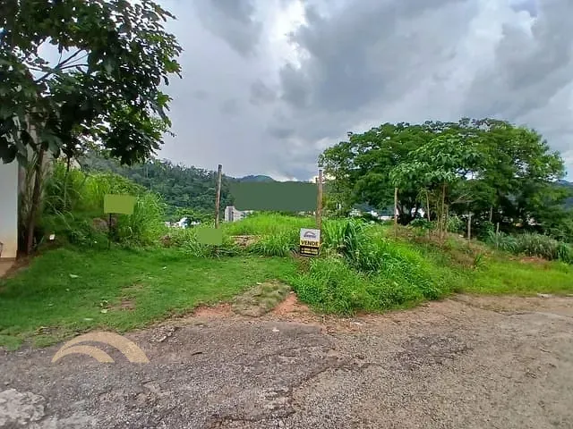 Terreno com 1361m², à venda, no bairro Serenata em Timóteo