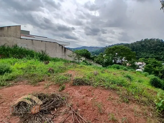 Terreno com 1361m², à venda, no bairro Serenata em Timóteo