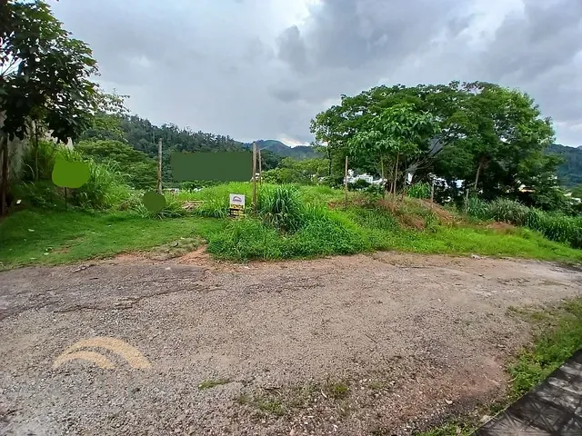 Terreno com 1361m², à venda, no bairro Serenata em Timóteo