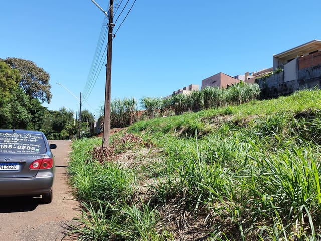 Foto do Terreno - Vendo Terreno de 303 metros quadrados no jardim Portal de Versalhes 2, Londrina, PR | Edmilson Pereira Corretor de Imóveis em Londrina