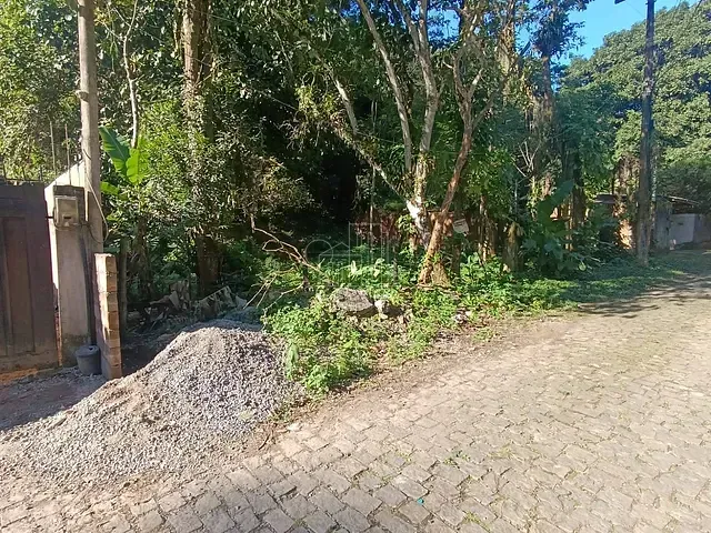 Terreno com 520m², à venda, no bairro Parada Modelo em Guapimirim