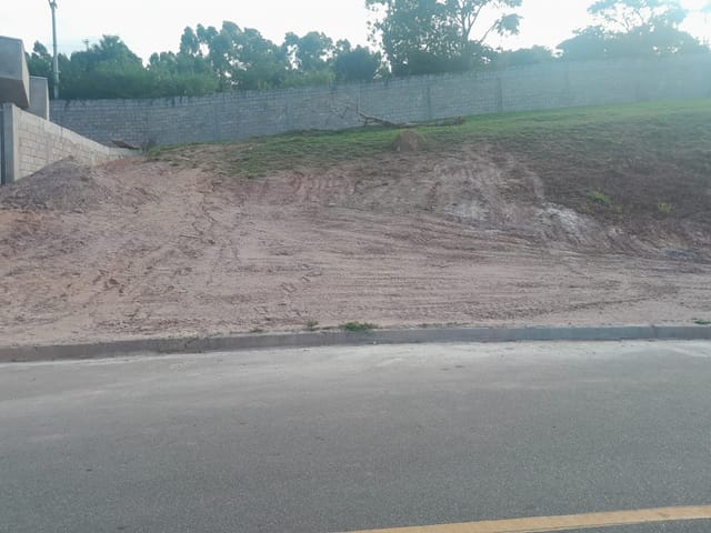 Terreno com 661m², à venda, no bairro Observatório em Vinhedo