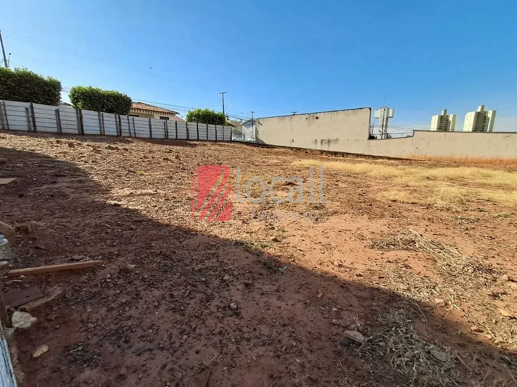 Terreno / Lote / Condomínio  para aluguel, 10m² — foto 3 de 5