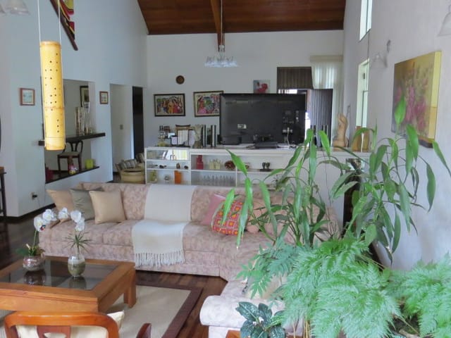 Terreno com 11023m², à venda, no bairro Cacupé em Florianópolis