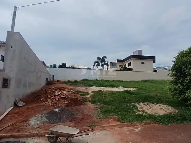 Terreno com 259m², à venda, no bairro Jardim Paraíso II em Botucatu