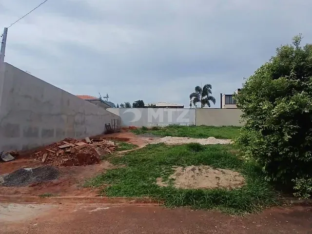 Terreno com 259m², à venda, no bairro Jardim Paraíso II em Botucatu