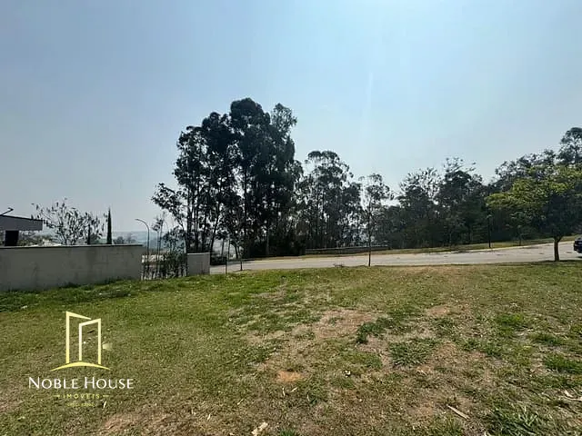 Terreno com 622m², à venda, no bairro Santa Cândida em Vinhedo