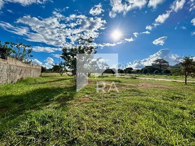Terreno com 750m², à venda, no bairro Setor Habitacional Jardim Botânico em Brasília