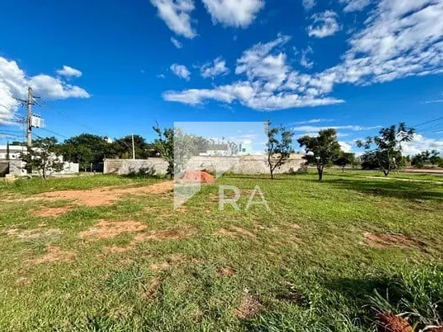 Terreno com 750m², à venda, no bairro Setor Habitacional Jardim Botânico em Brasília
