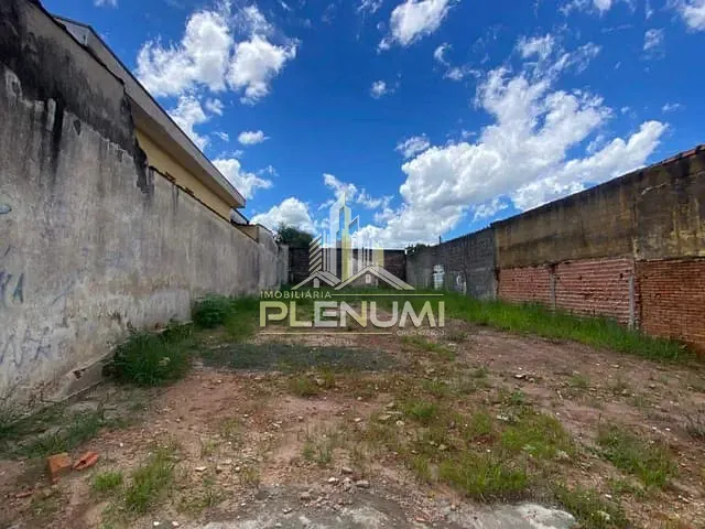 Terreno com 300m², à venda, no bairro Vila Operária em Rio Claro