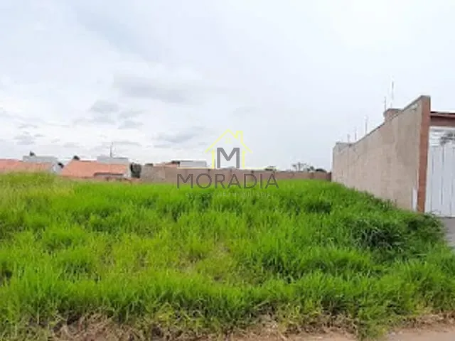 Terreno com 376m², à venda, no bairro Residencial Fazenda Planalto em Guaxupé