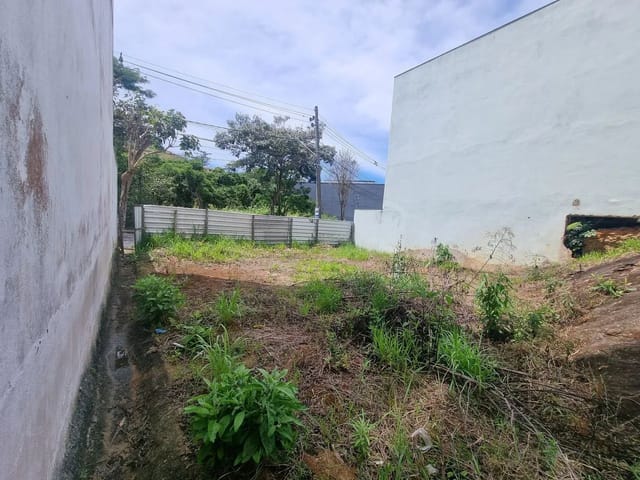 Terreno com 366m², à venda, no bairro Recanto da Mata em Juiz de Fora