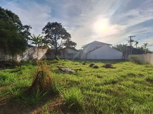 Terreno com 557m², à venda, no bairro Jardim das Colinas em São José dos Campos
