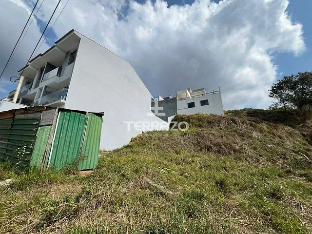 Terreno com 360m², à venda, no bairro Jardim Belvedere em Volta Redonda