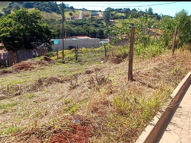 Terreno com 150m², à venda, no bairro Vazes em Cambuí