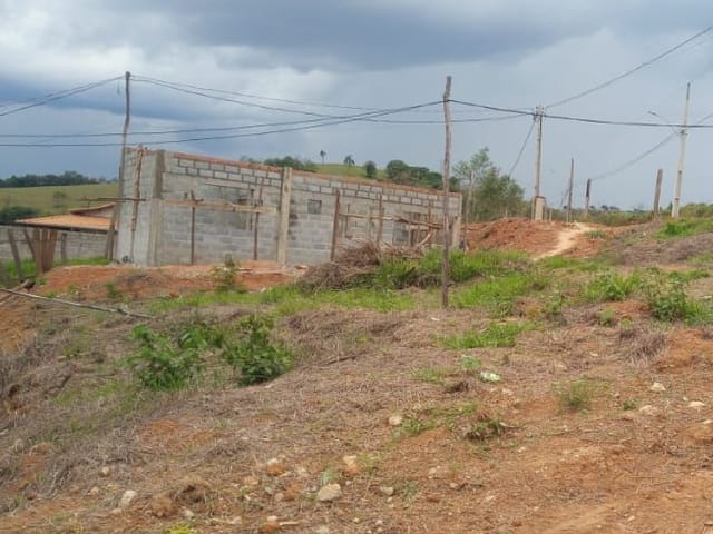 Terreno com 150m², à venda, no bairro Vazes em Cambuí