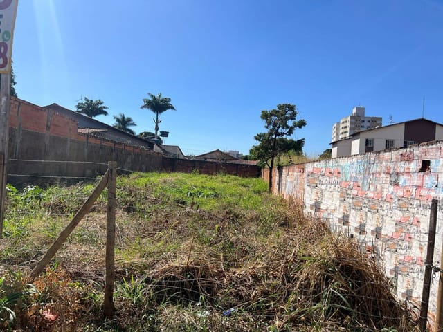 Terreno com 432m², à venda, no bairro Jardim Nova Era em Aparecida de Goiânia