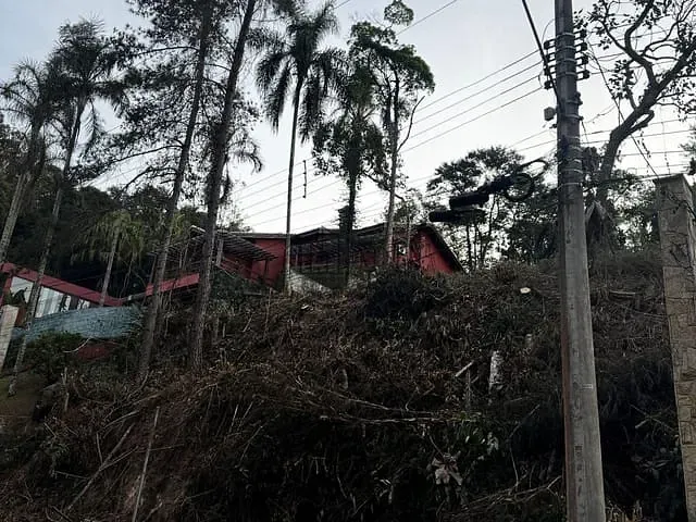 Terreno com 1011m², à venda, no bairro Arujázinho I, II e III em Arujá