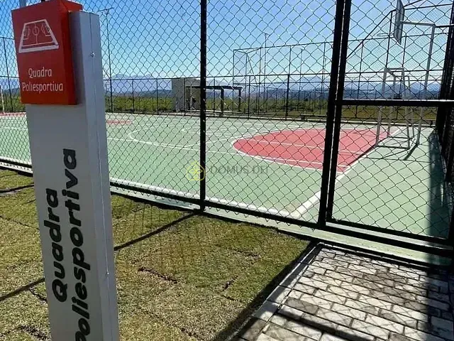 Terreno com 250m², à venda, no bairro Centro em Porto Real