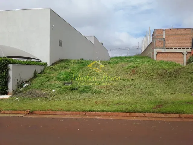 Terreno com 375m², à venda, no bairro Colinas em Londrina
