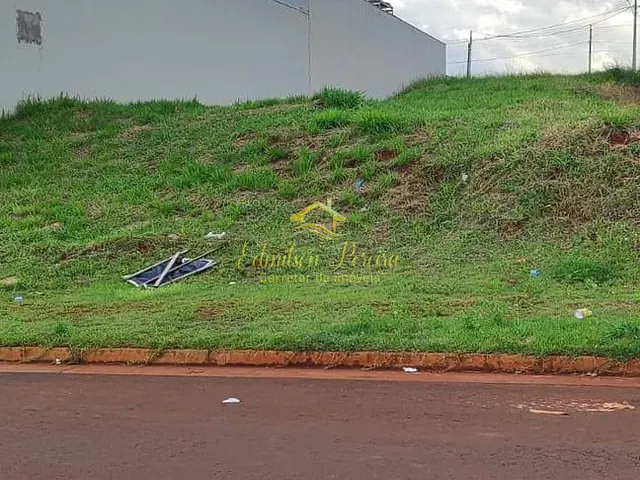Terreno com 375m², à venda, no bairro Colinas em Londrina