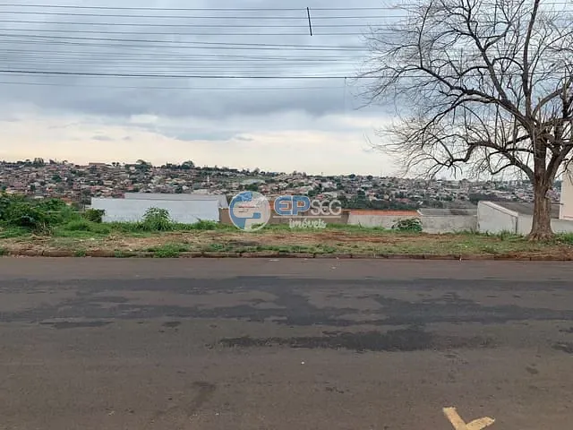 Terreno com 875m², à venda, no bairro Olímpico em Londrina