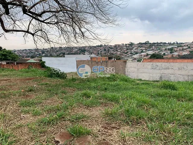 Terreno com 875m², à venda, no bairro Olímpico em Londrina