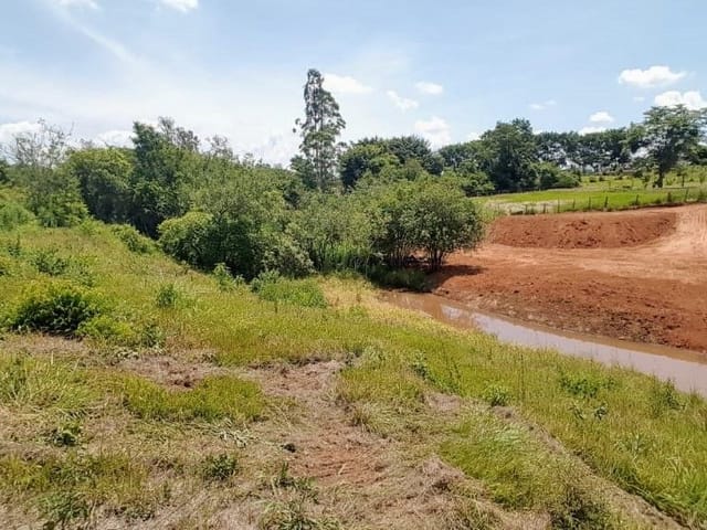 Terreno com 5500m², à venda, no bairro Aleluia em Quadra