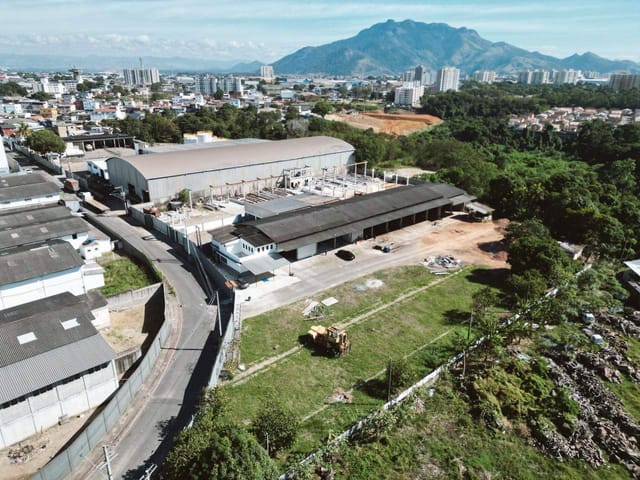 Terreno com 13500m², à venda, no bairro Jardim Limoeiro em Serra