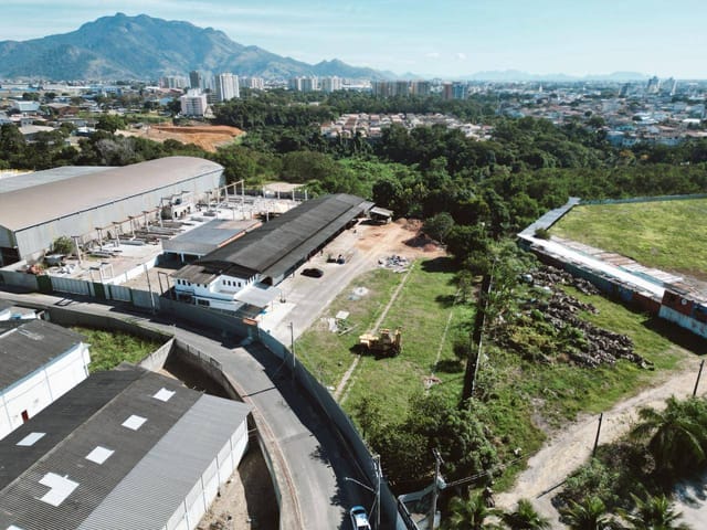 Terreno com 13500m², à venda, no bairro Jardim Limoeiro em Serra