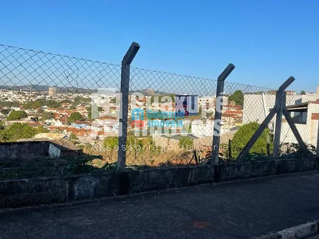 Terreno com 800m², à venda, no bairro Vila Santa Barbará em GUAXUPÉ
