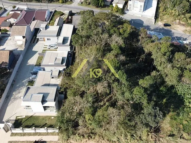 Terreno com 1000m², à venda, no bairro Embu em Colombo
