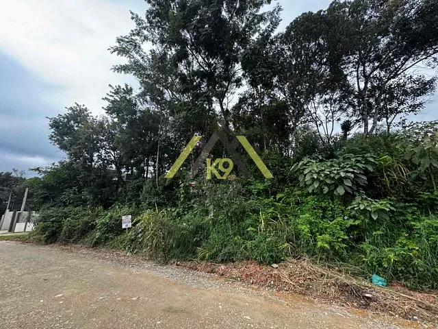 Terreno com 1000m², à venda, no bairro Embu em Colombo