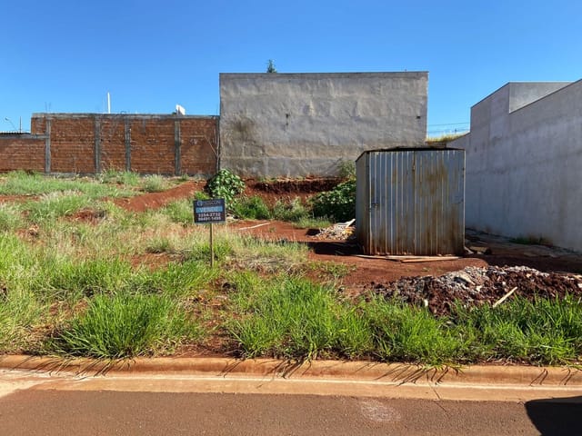 Terreno com 252m², à venda, no bairro Conjunto Habitacional Doutor José dos Santos Rocha em Cambé