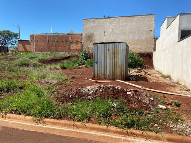Terreno com 252m², à venda, no bairro Conjunto Habitacional Doutor José dos Santos Rocha em Cambé