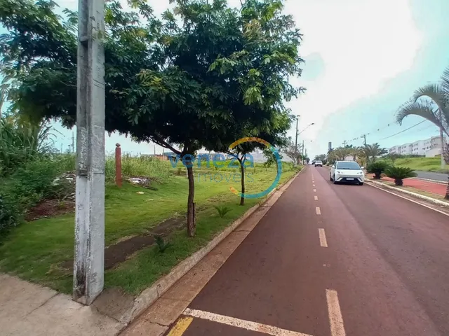 Terreno com 251m², à venda, no bairro GLEBA ESPERANCA em Londrina