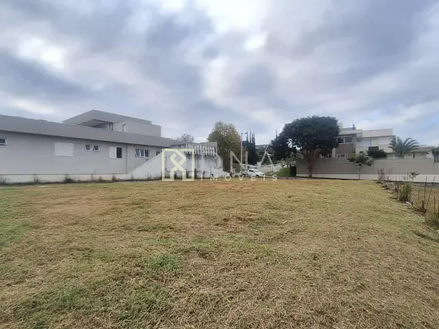 Terreno com 741m², à venda, no bairro Condomínio Reserva do Paratehy em São José dos Campos
