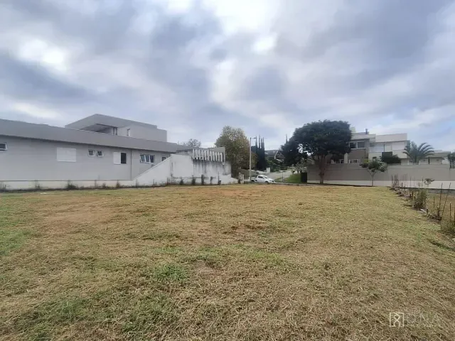 Terreno com 741m², à venda, no bairro Condomínio Reserva do Paratehy em São José dos Campos