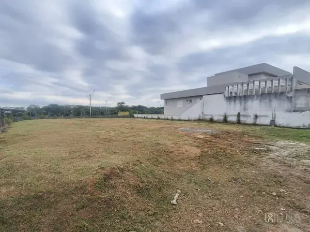 Terreno com 741m², à venda, no bairro Condomínio Reserva do Paratehy em São José dos Campos