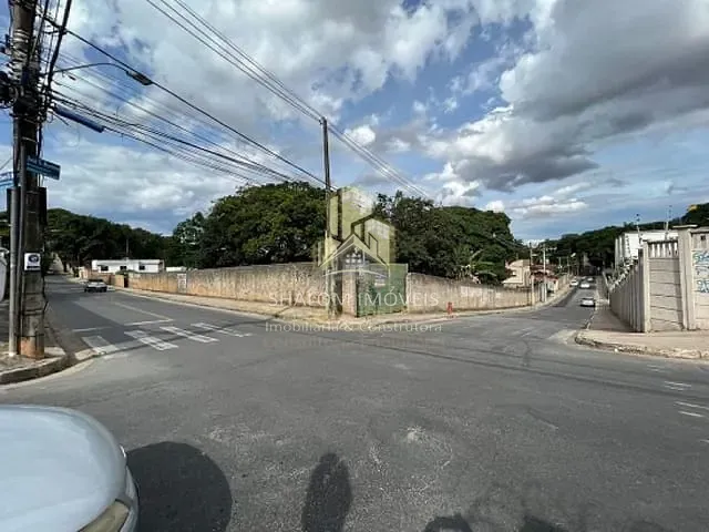 Terreno com 2000m², à venda, no bairro Trevo em Belo Horizonte