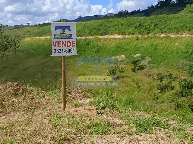 Terreno com 477m², à venda, no bairro Fazenda do Lago em Itabira