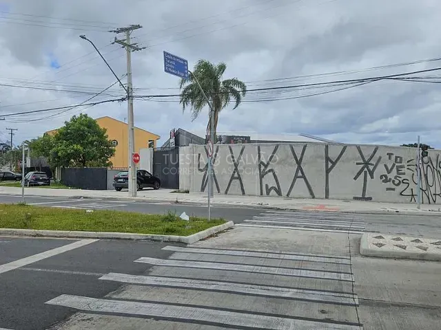 Terreno com 715m², à venda, no bairro Cajuru em Curitiba