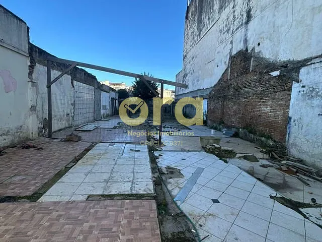 Terreno com 450m², à venda, no bairro Centro em Pelotas