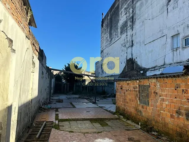 Terreno com 450m², à venda, no bairro Centro em Pelotas