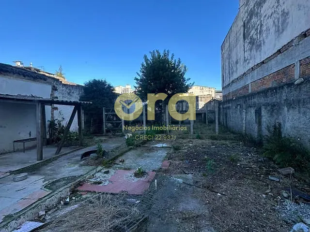Terreno com 450m², à venda, no bairro Centro em Pelotas