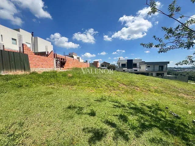 Terreno com 360m², à venda, no bairro Loteamento Brisas do Lago em Jundiaí