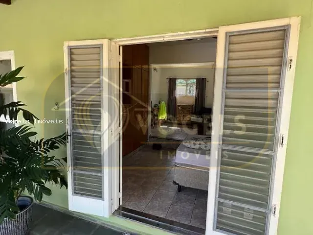 Chácara com 5000m² 4 quartos e 5 banheiros, à venda, no bairro Fundão em Holambra